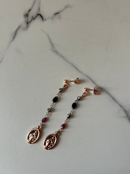 Orecchini madonnina toni del grigio/nero